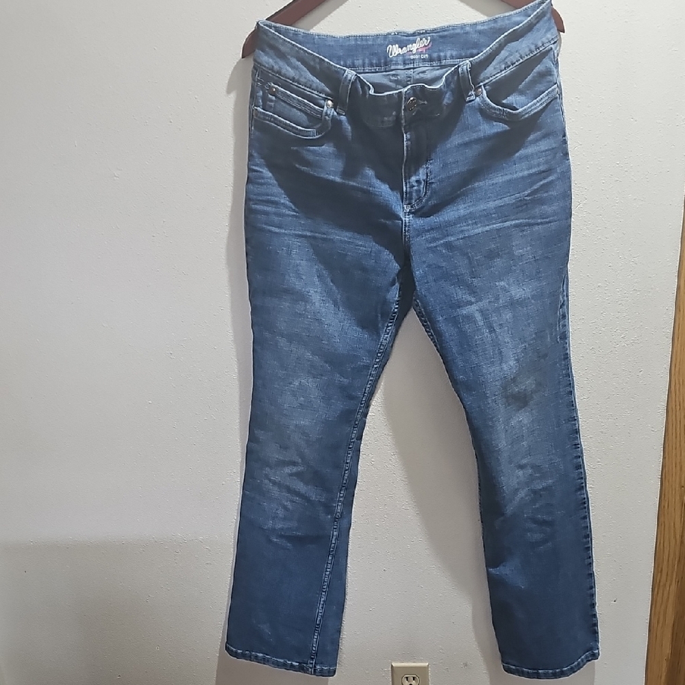 Wrangler Women's Classic Blue Boot Cut Jeans